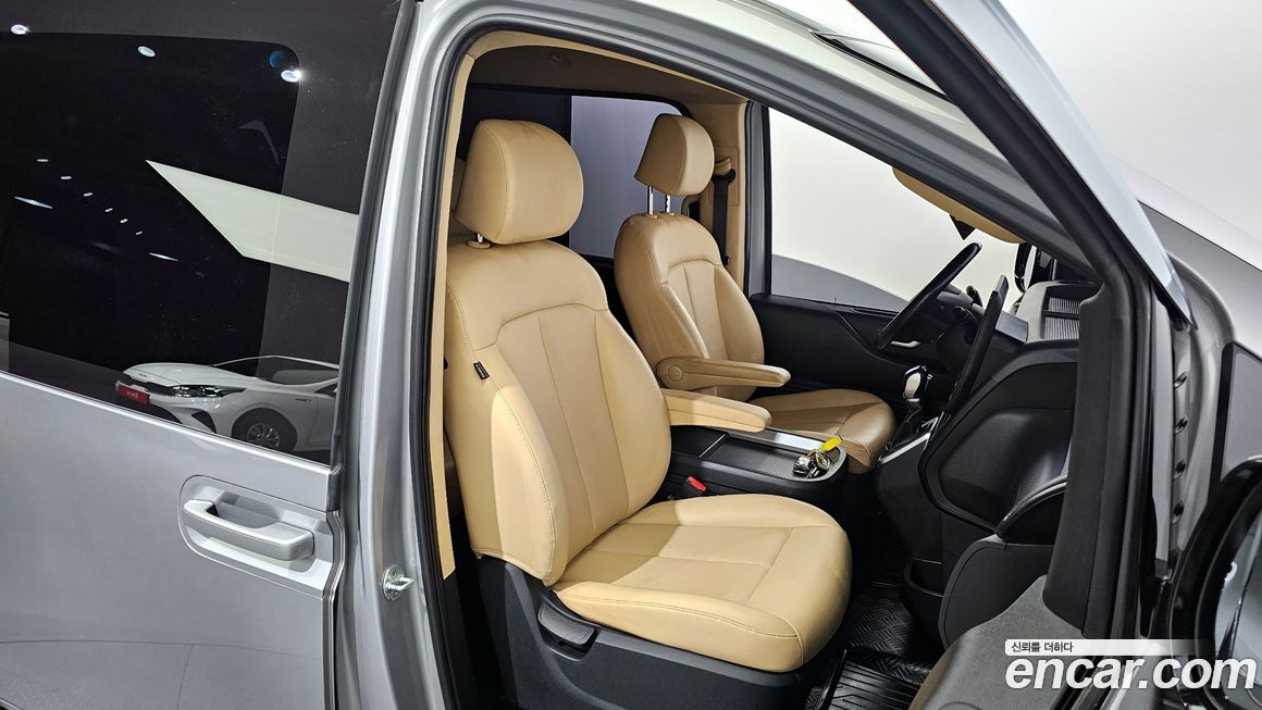 Hyundai Staria 2022