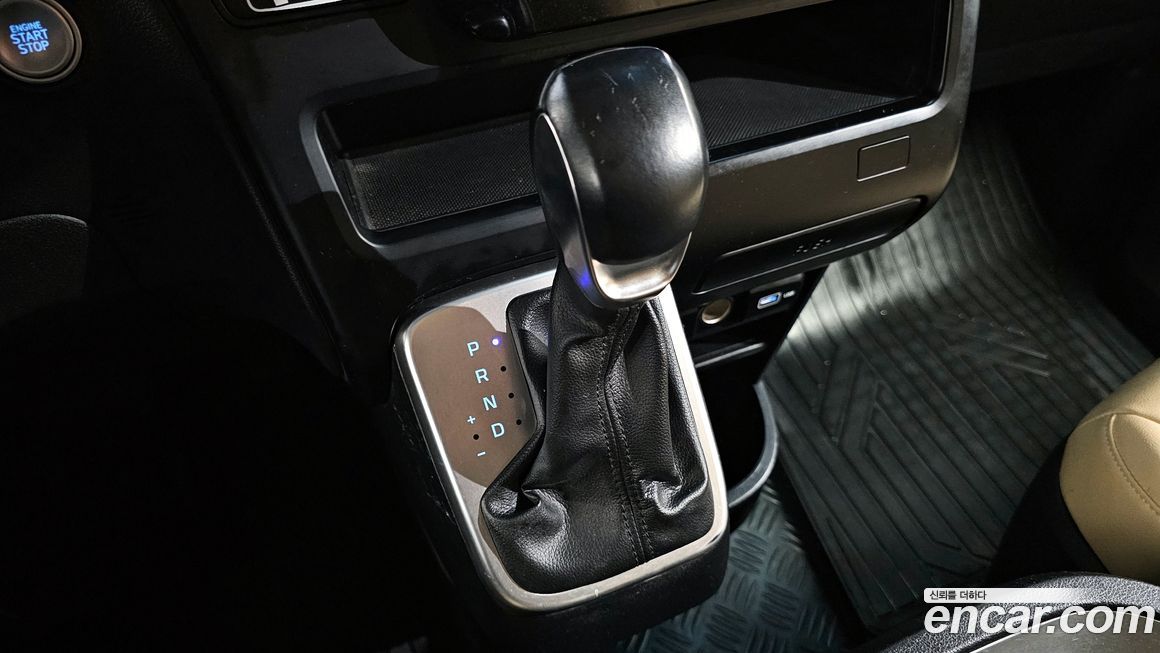 Hyundai Staria 2022