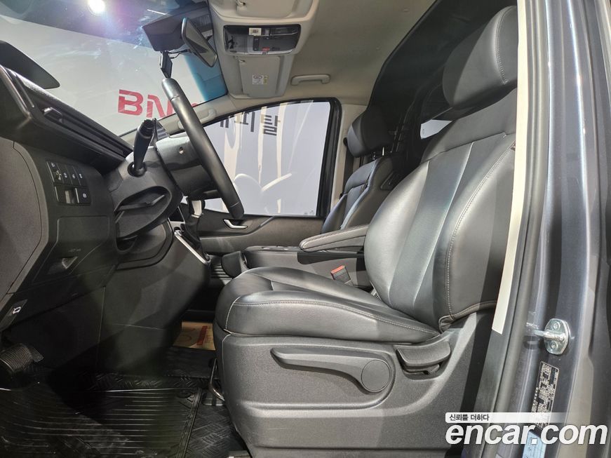 Hyundai Staria 2024