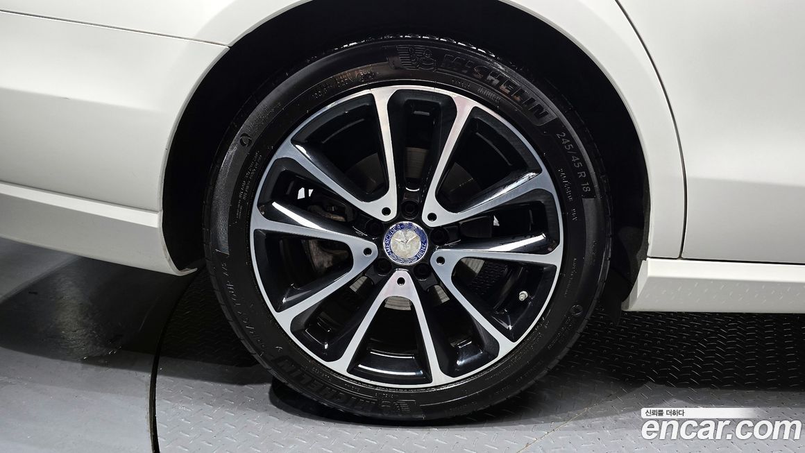 Mercedes-Benz E-Class 2017