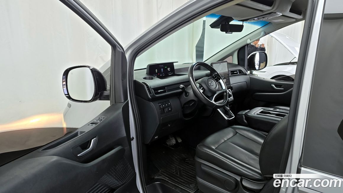 Hyundai Staria 2023