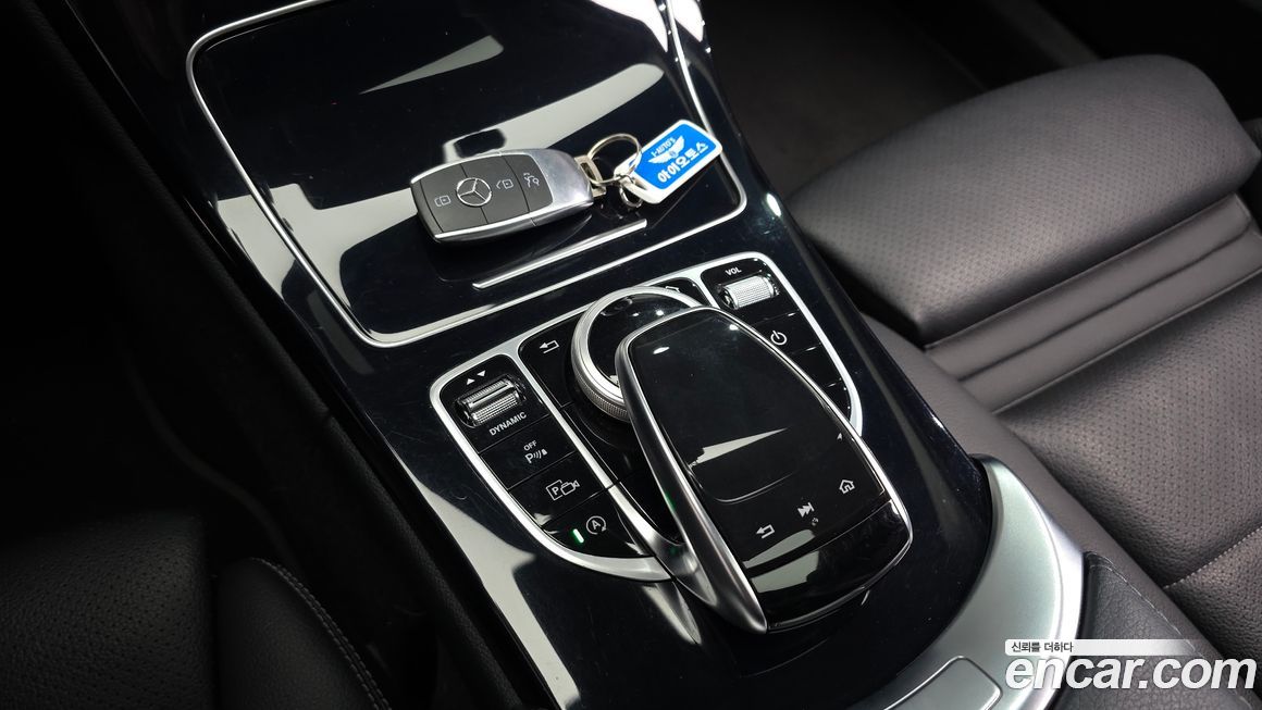 Mercedes-Benz C-Class 2020