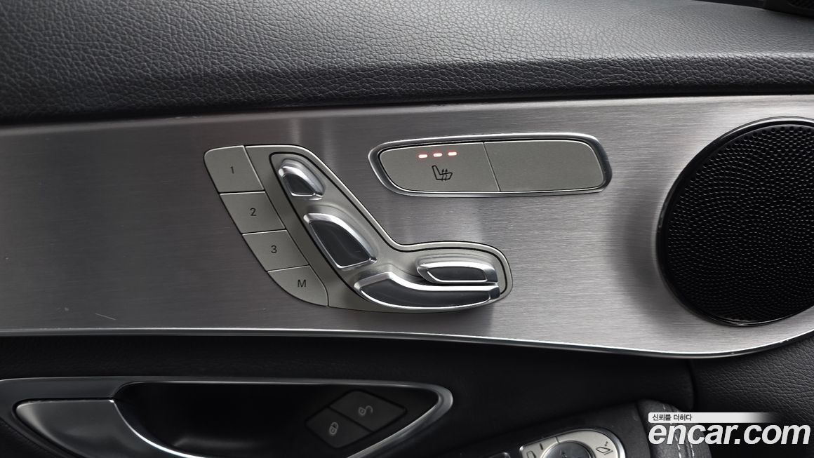 Mercedes-Benz C-Class 2020