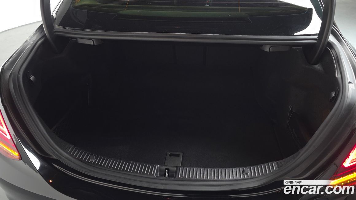 Mercedes-Benz C-Class 2020