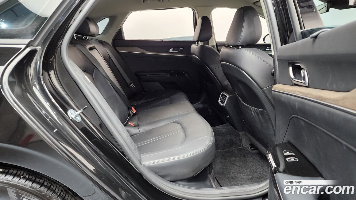 Kia K5 2023