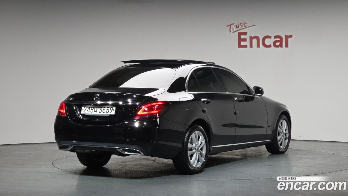 Mercedes-Benz C-Class 2020