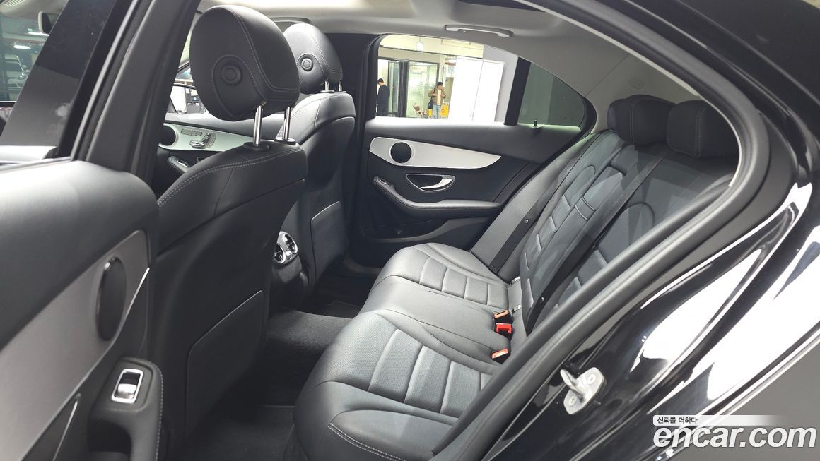 Mercedes-Benz C-Class 2020