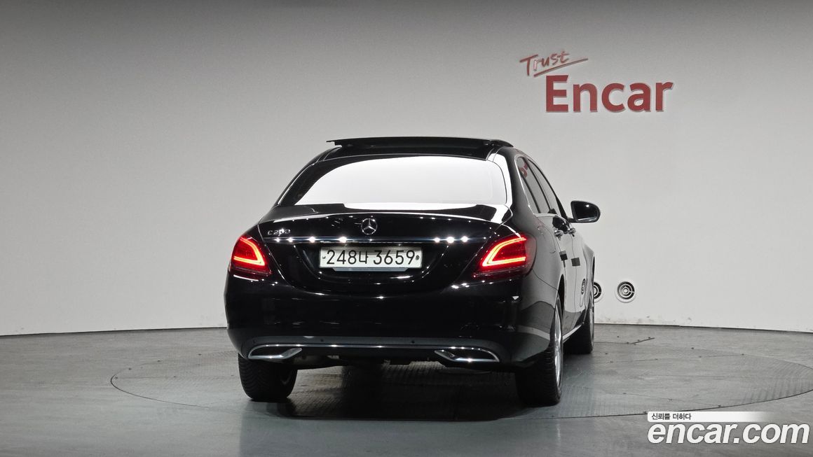 Mercedes-Benz C-Class 2020