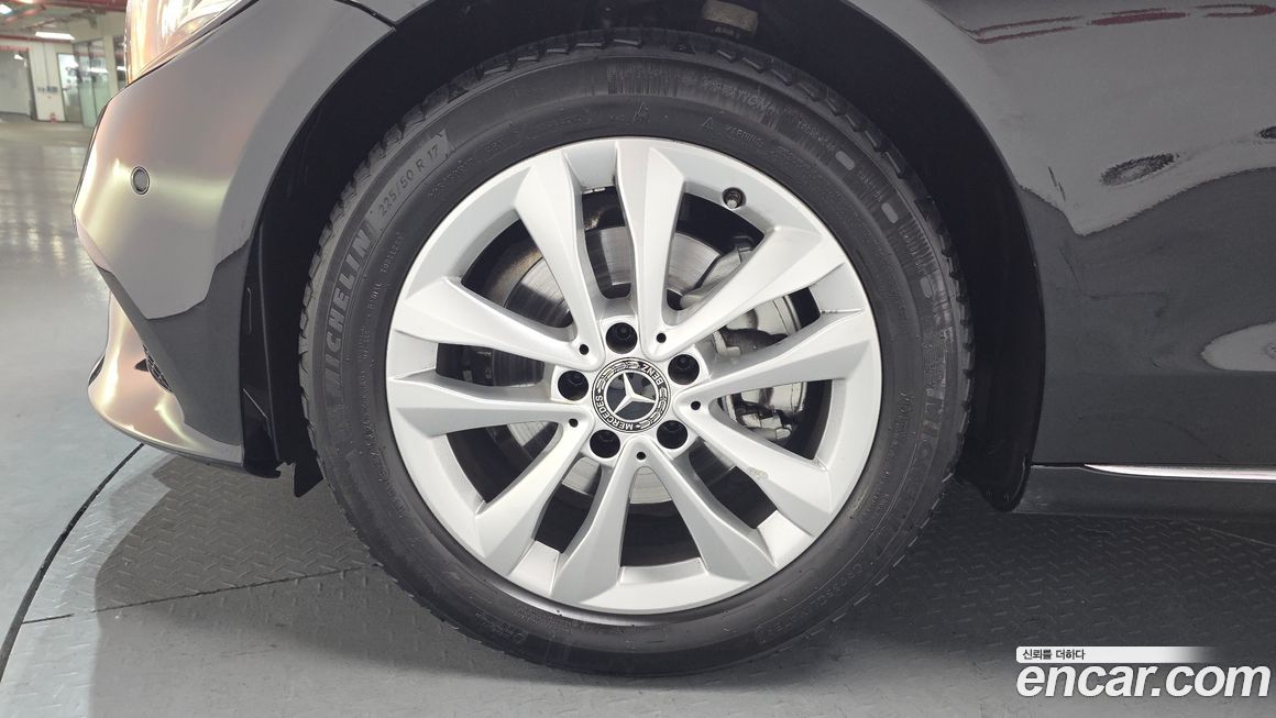 Mercedes-Benz C-Class 2020