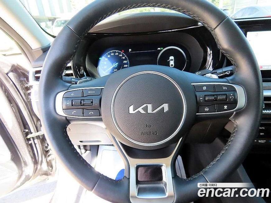 Kia K5 2023