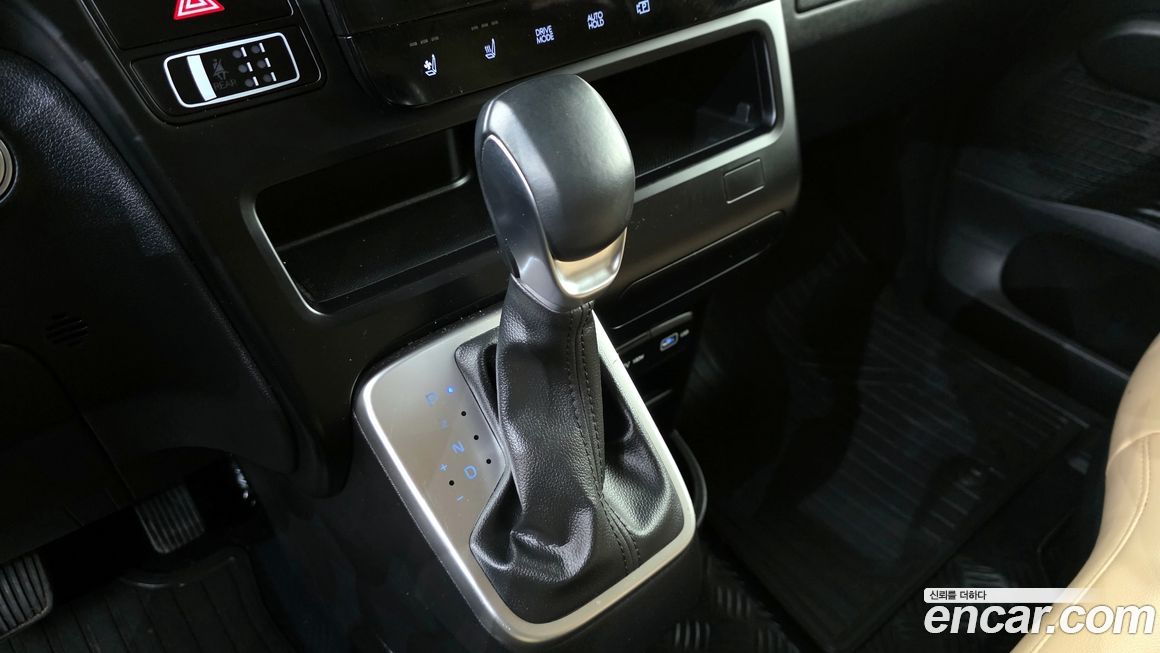 Hyundai Staria 2023