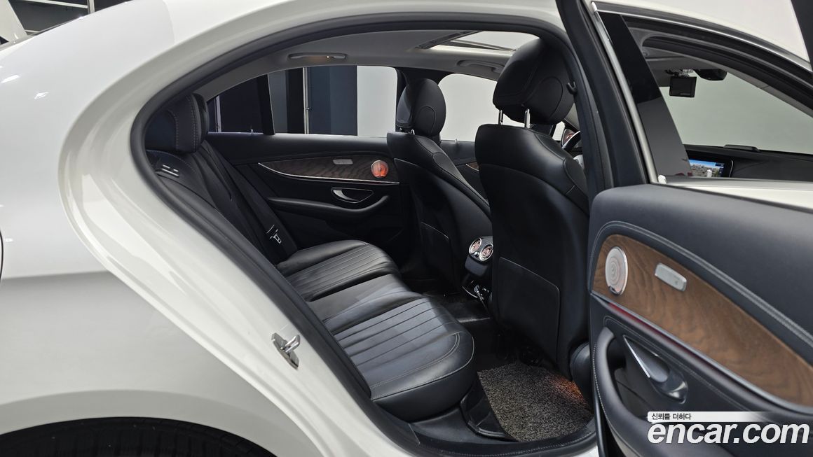 Mercedes-Benz E-Class 2019