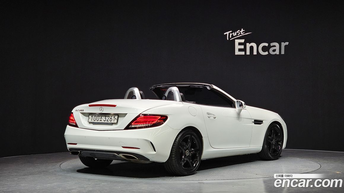 Mercedes-Benz SLC-Class 2019