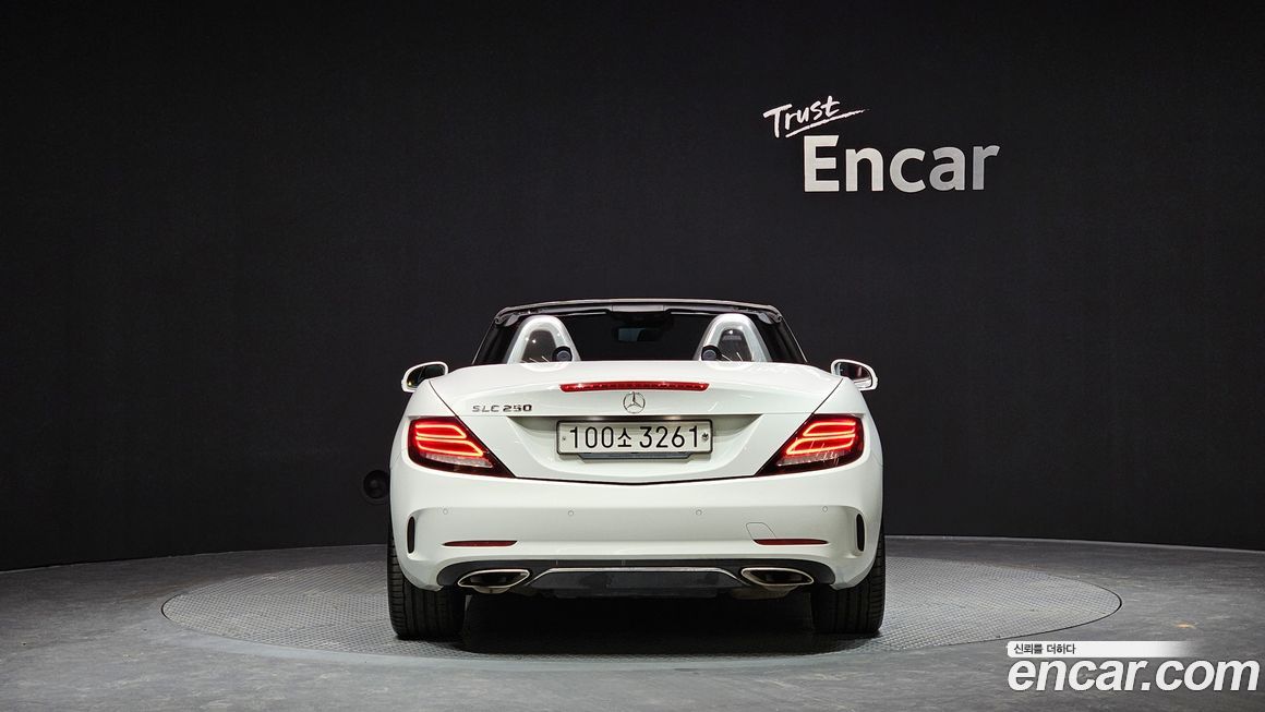 Mercedes-Benz SLC-Class 2019