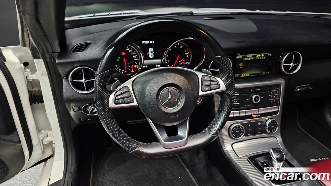 Mercedes-Benz SLC-Class 2019