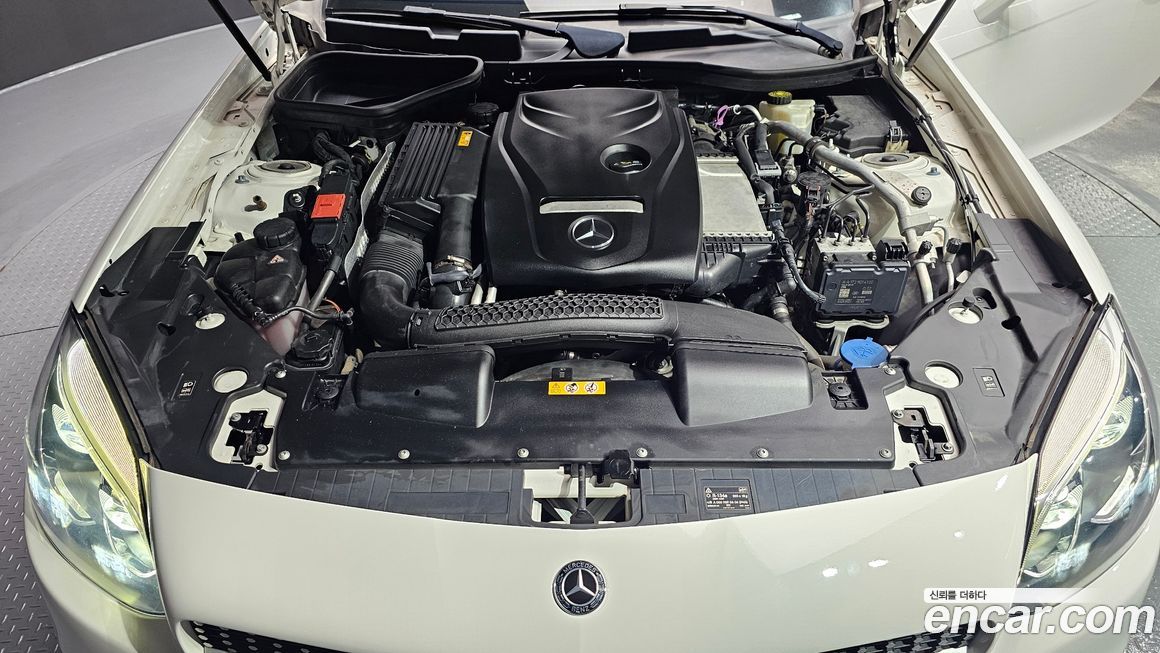 Mercedes-Benz SLC-Class 2019