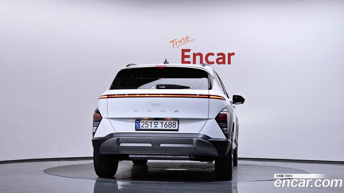 Hyundai Kona 2025