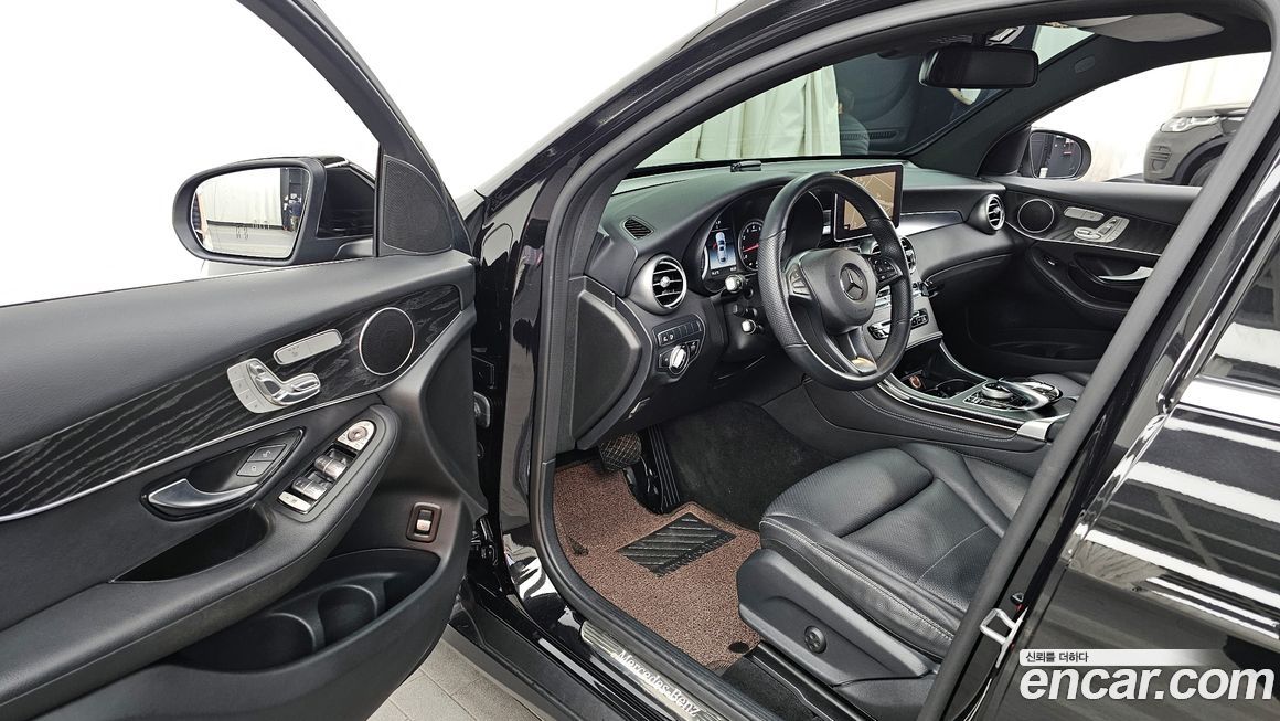 Mercedes-Benz GLC-Class 2019