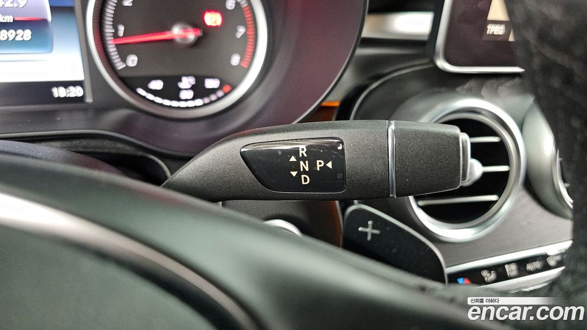 Mercedes-Benz GLC-Class 2019