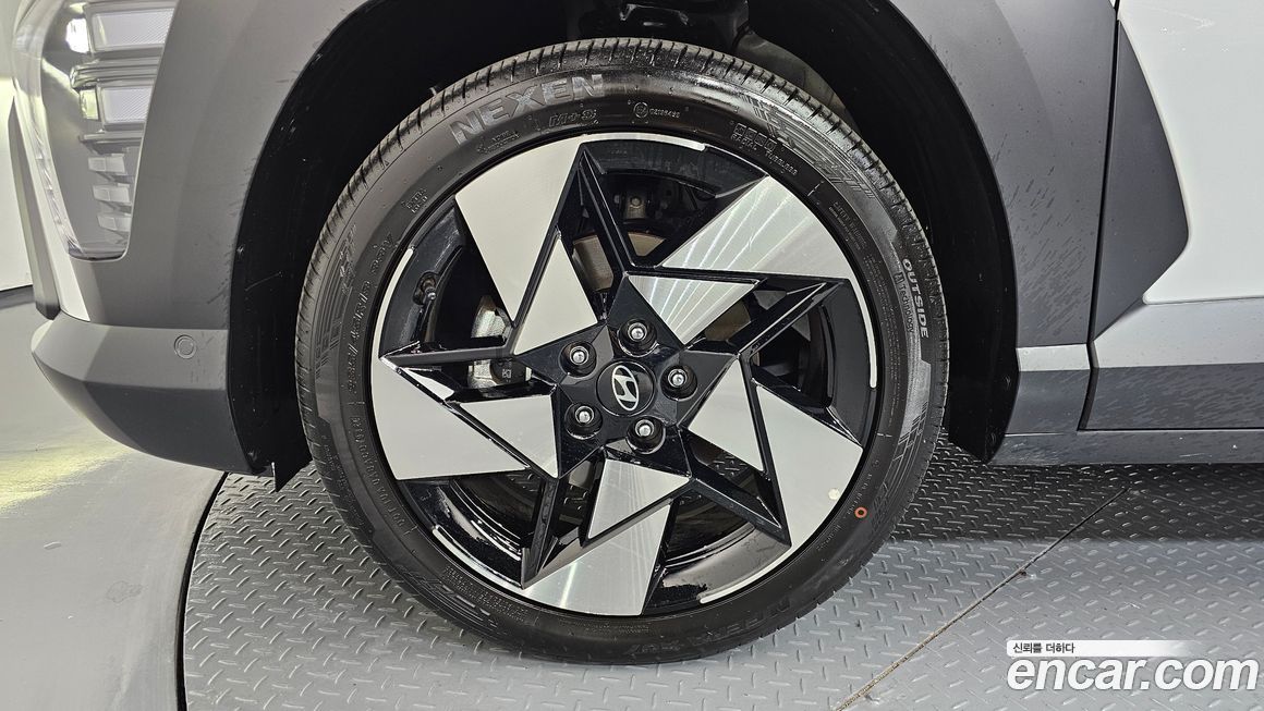 Hyundai Kona 2025