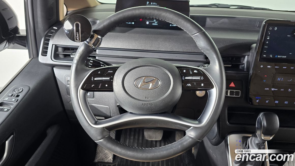 Hyundai Staria 2023