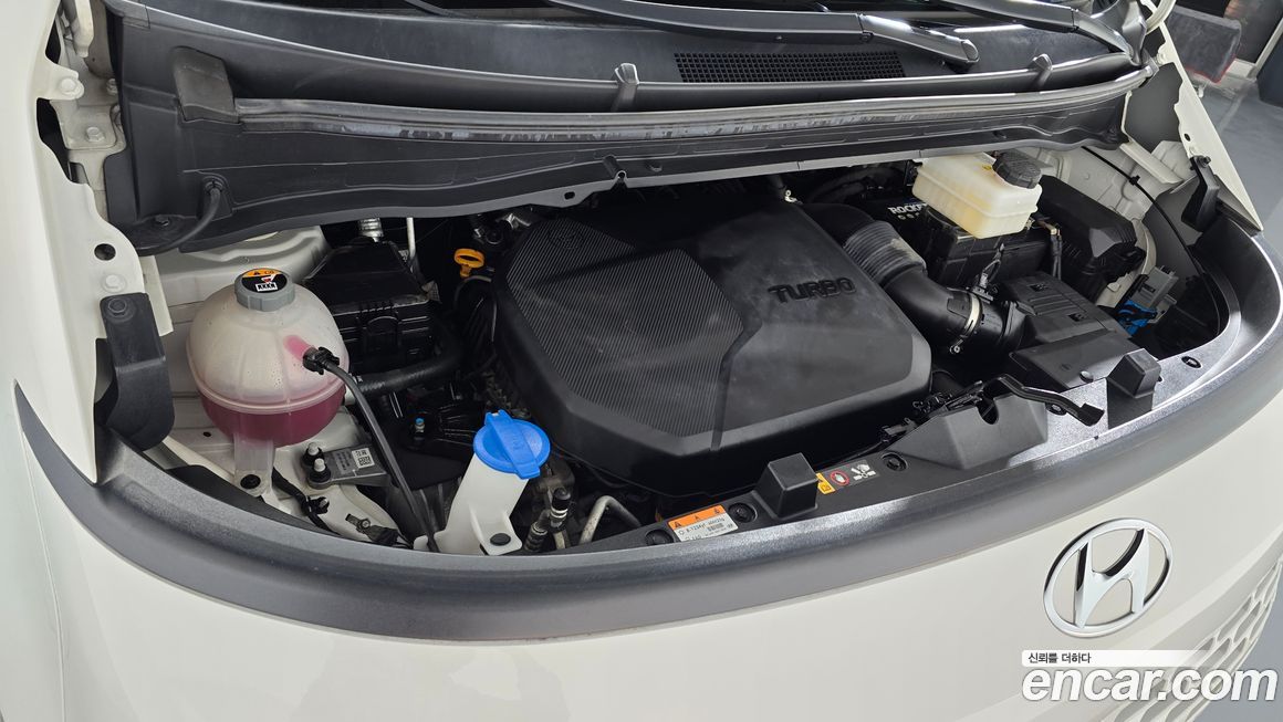 Hyundai Staria 2023