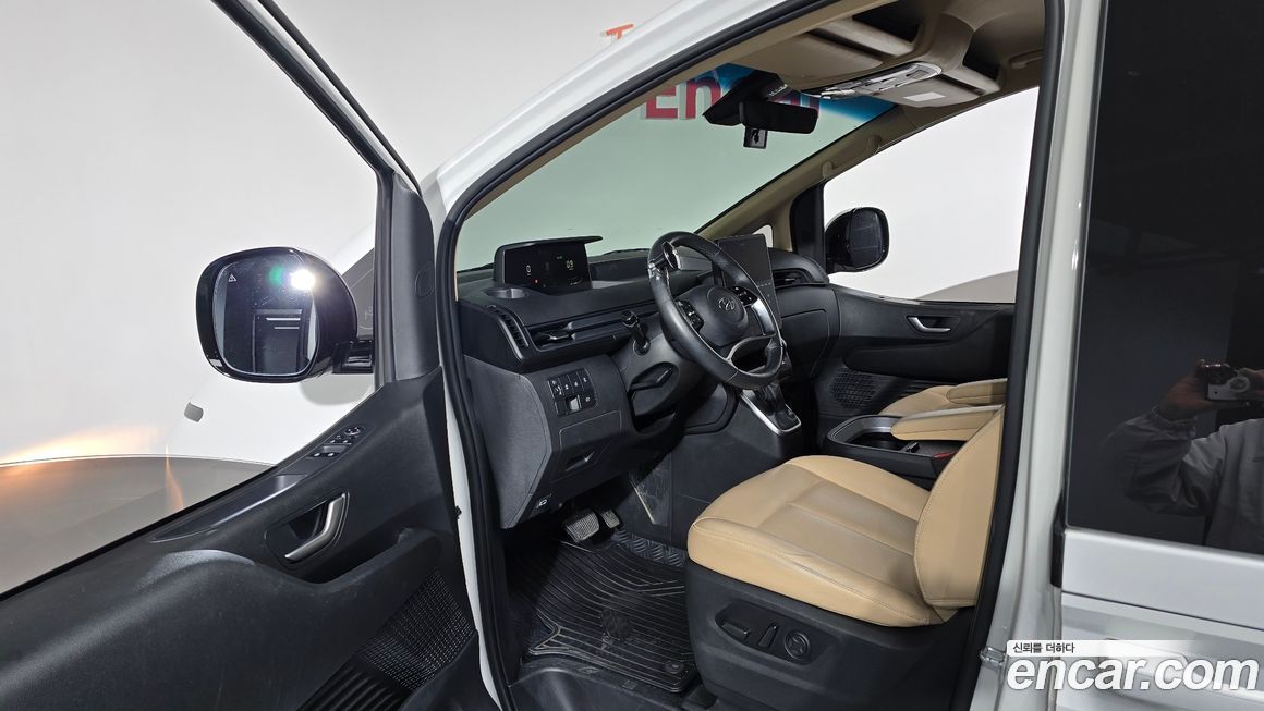 Hyundai Staria 2023