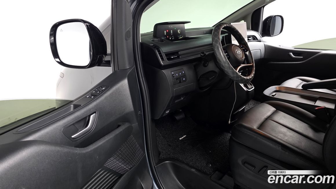 Hyundai Staria 2024