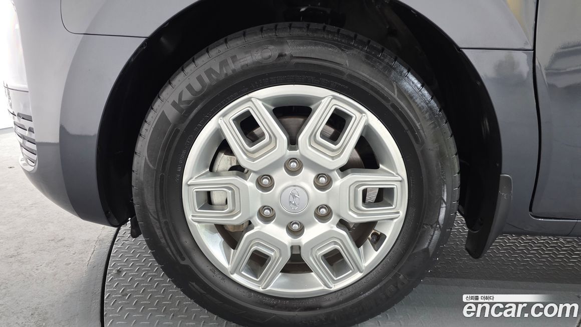 Hyundai Staria 2024