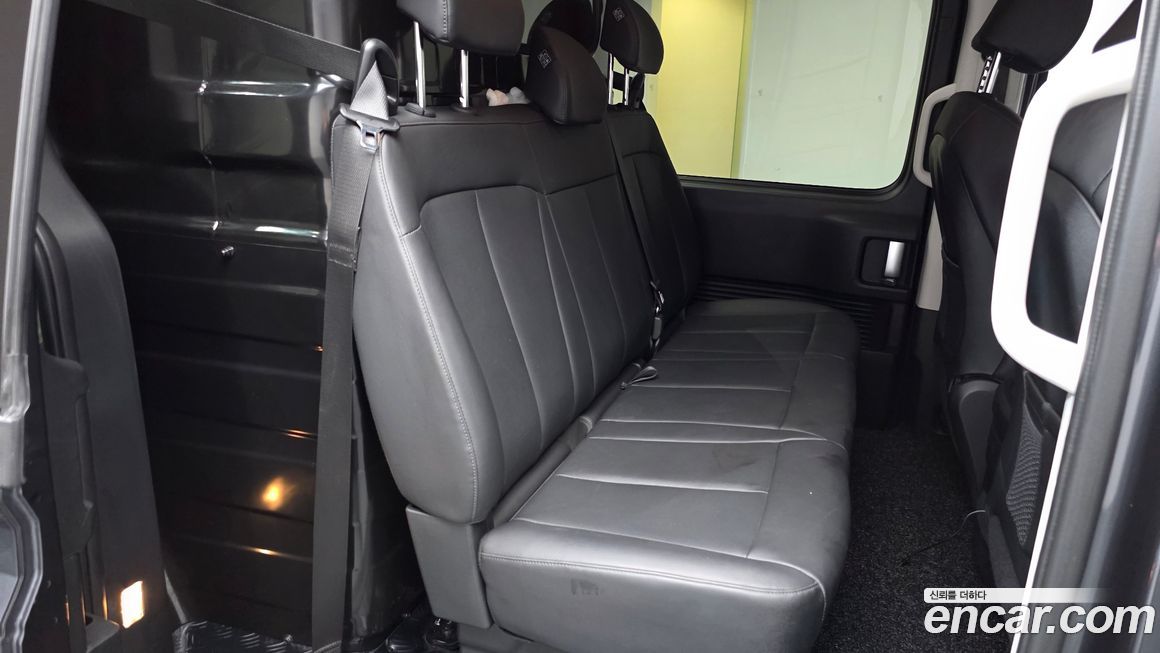 Hyundai Staria 2024