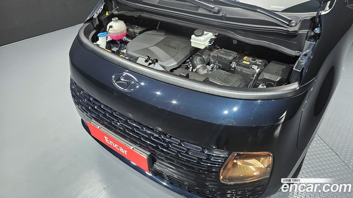 Hyundai Staria 2024