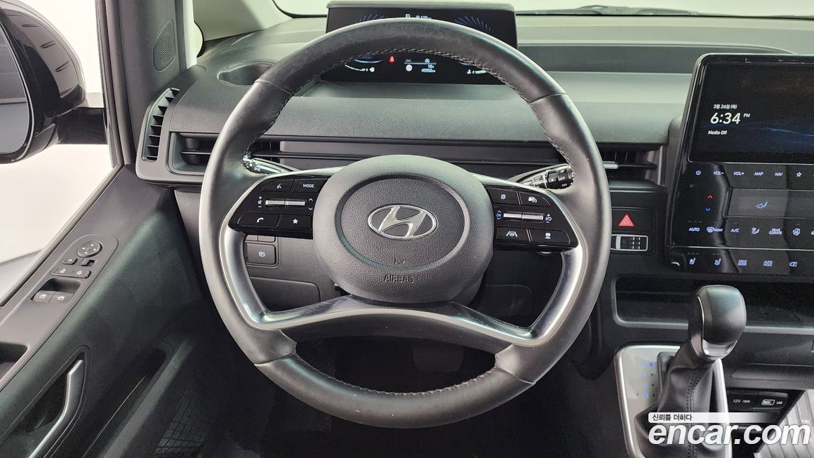 Hyundai Staria 2022