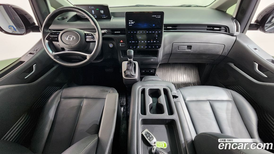 Hyundai Staria 2022