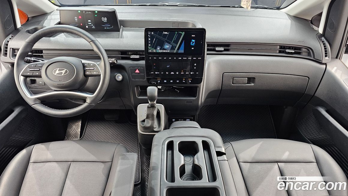 Hyundai Staria 2025