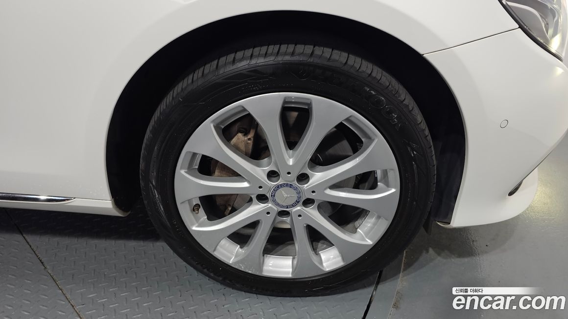 Mercedes-Benz E-Class 2017