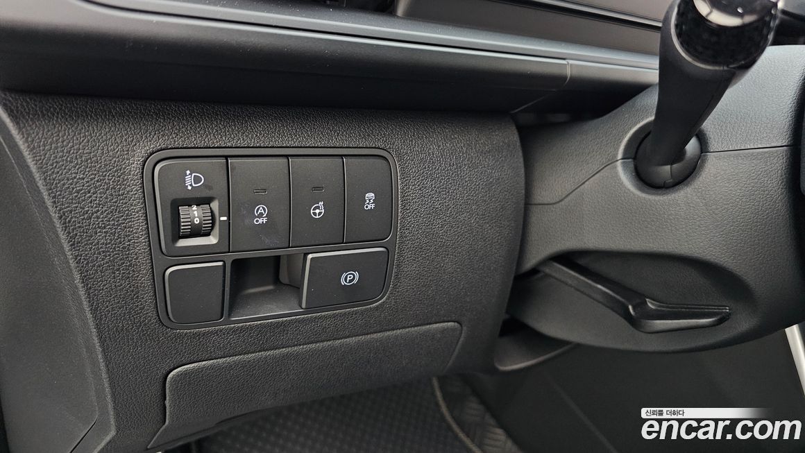 Hyundai Staria 2025