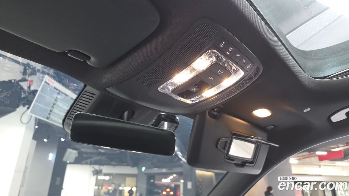 Mercedes-Benz GLB-Class 2021