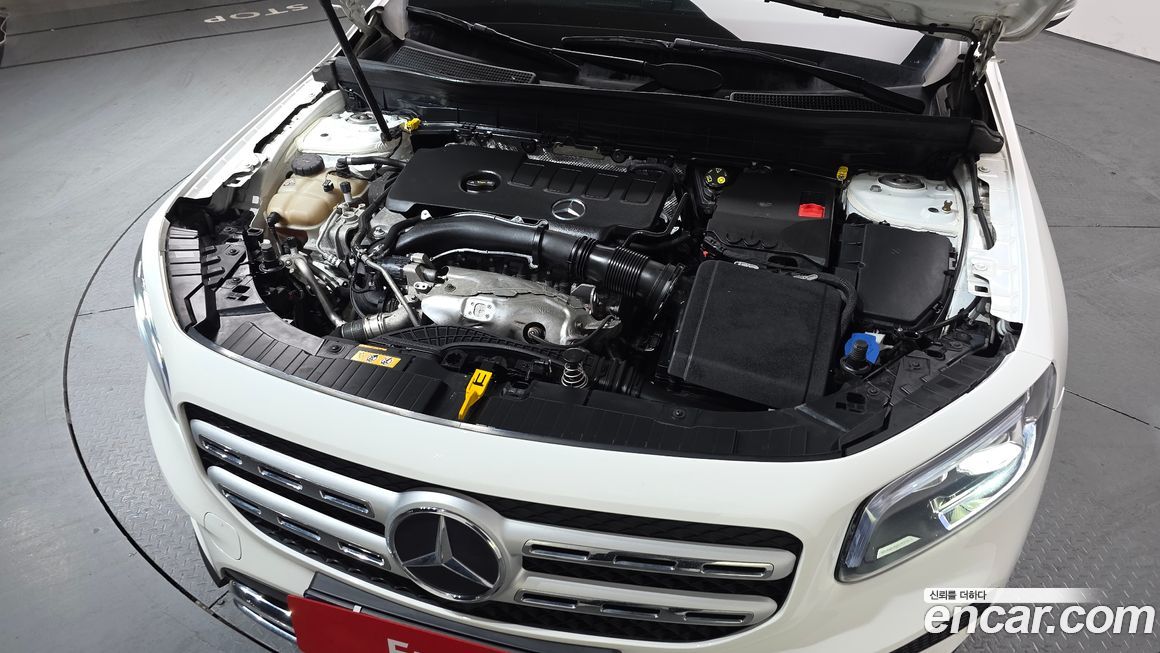 Mercedes-Benz GLB-Class 2021