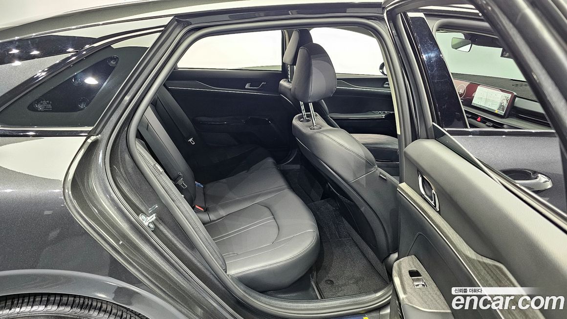 Kia K5 2025