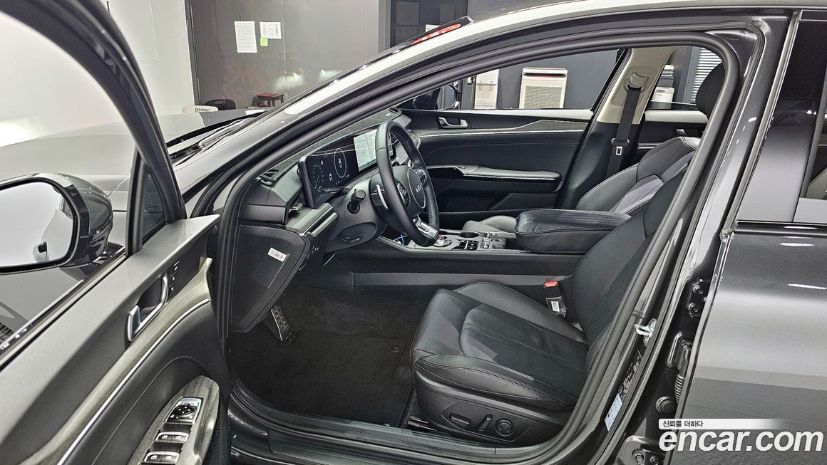 Kia K5 2025