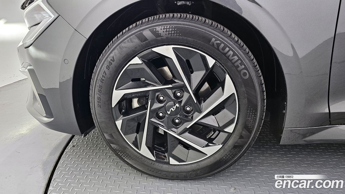 Kia K5 2025