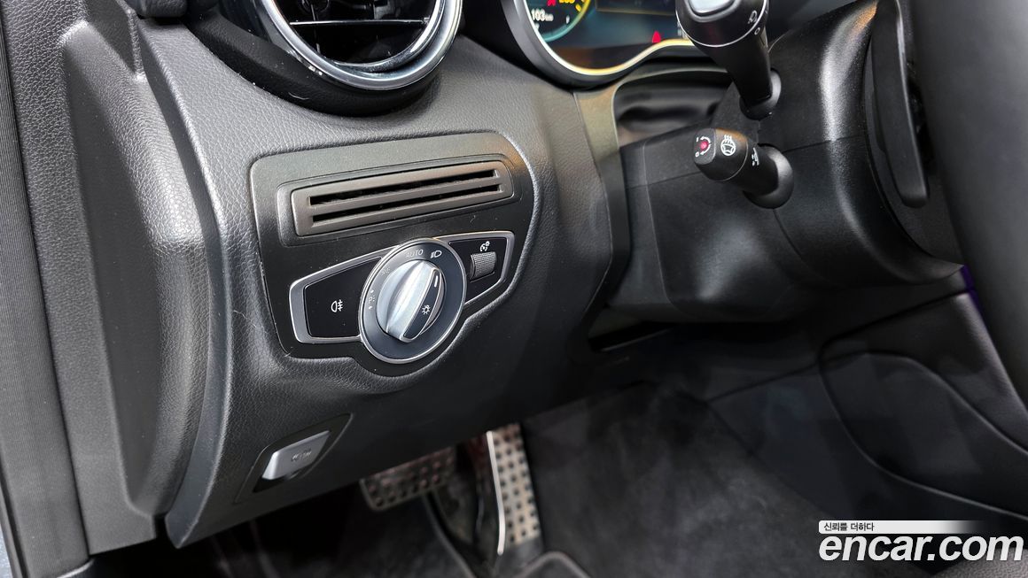 Mercedes-Benz GLC-Class 2021