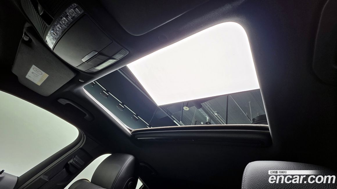 Mercedes-Benz GLC-Class 2021