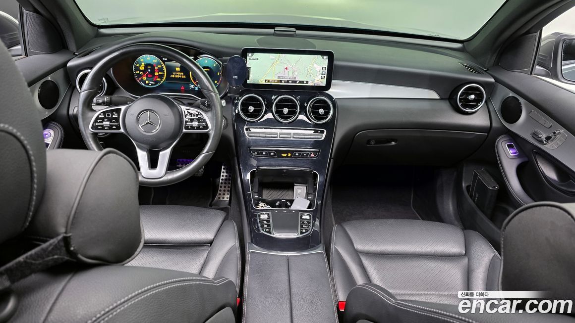 Mercedes-Benz GLC-Class 2021