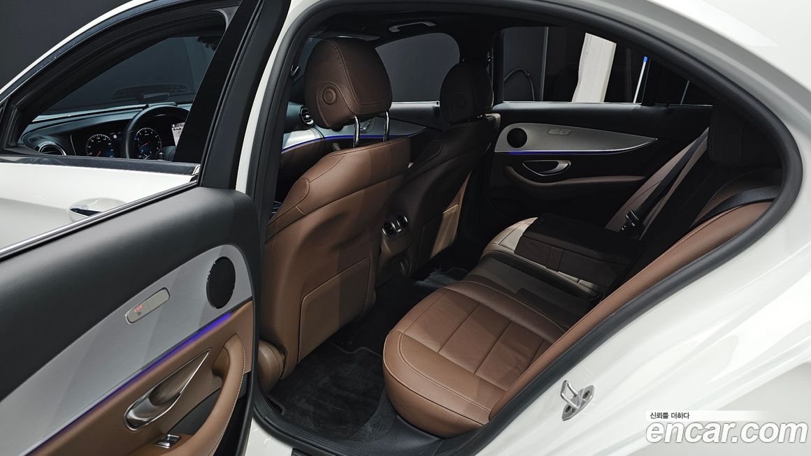 Mercedes-Benz E-Class 2021