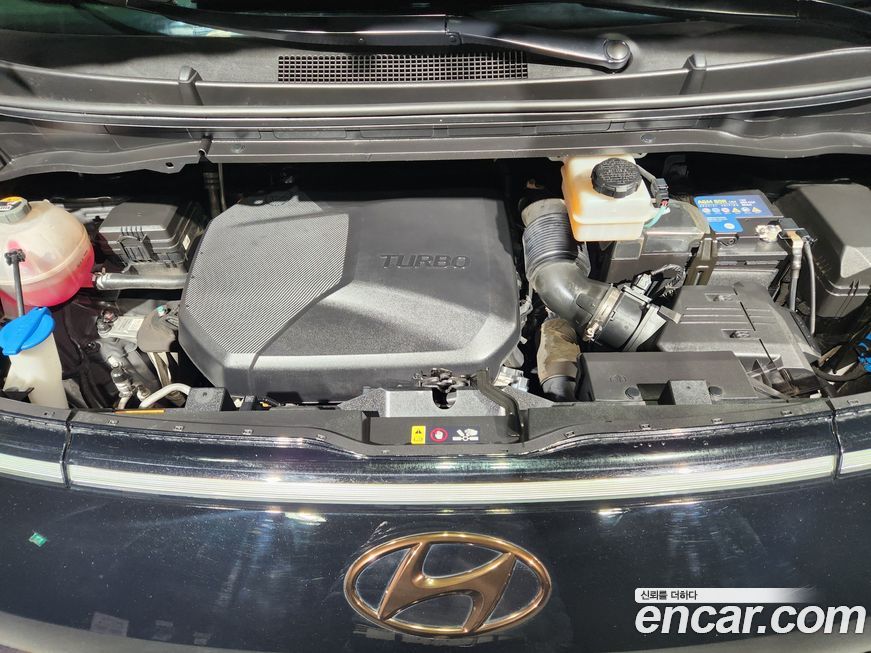 Hyundai Staria 2023