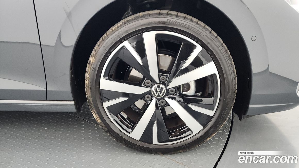 Volkswagen Golf 2025