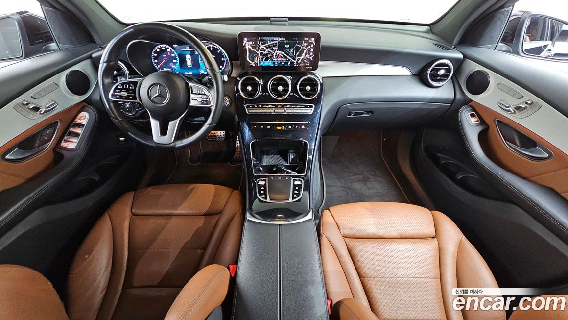 Mercedes-Benz GLC-Class 2021