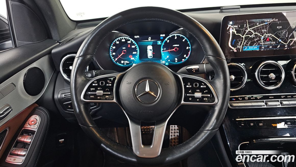 Mercedes-Benz GLC-Class 2021
