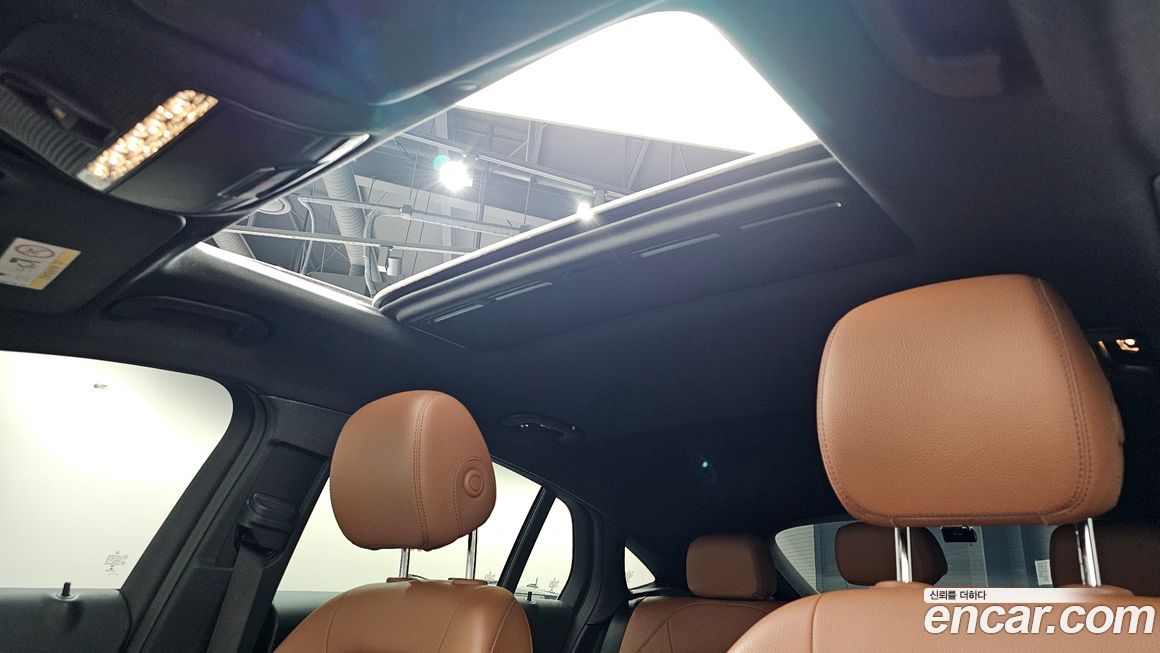 Mercedes-Benz GLC-Class 2021